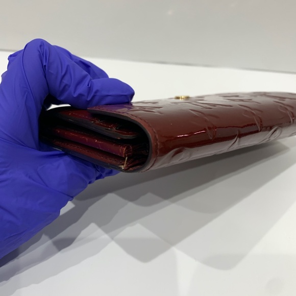 Louis Vuitton Sarah Vernis Leather Wallet - Picture 8 of 16